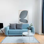 Sanders Leaves - Chic Three-Bedroom Apartment In Downtown Copenhagen