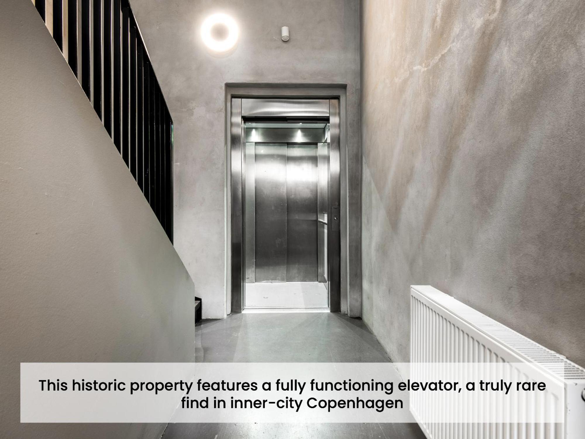 Sanders Leaves - Chic Three-bedroom In Downtown Lejlighed *